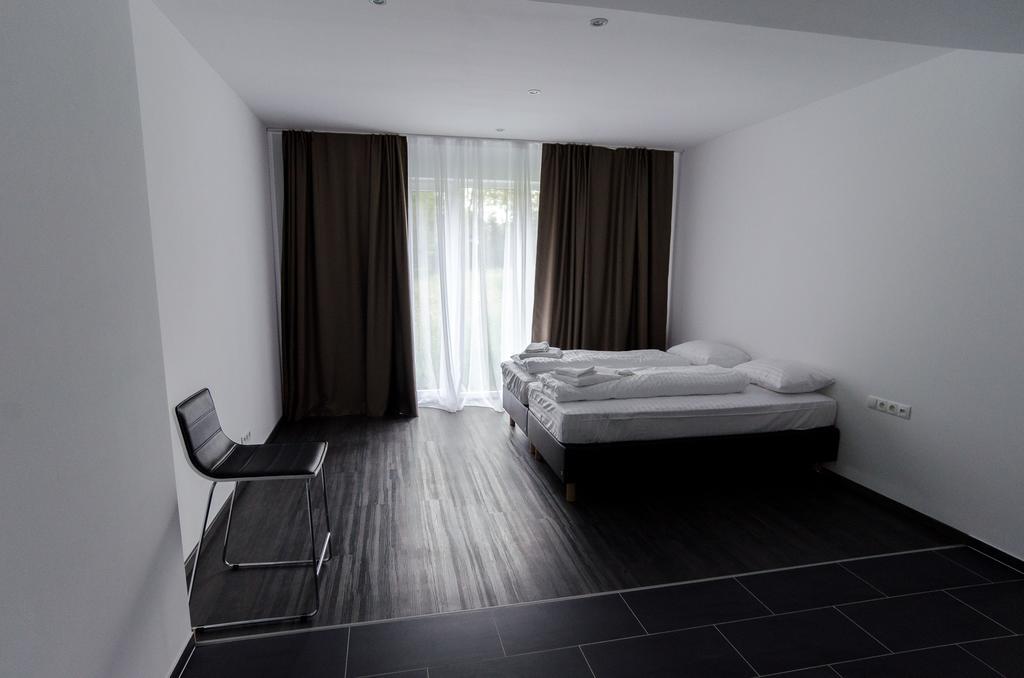 3H Apartments Kelberg Zimmer foto